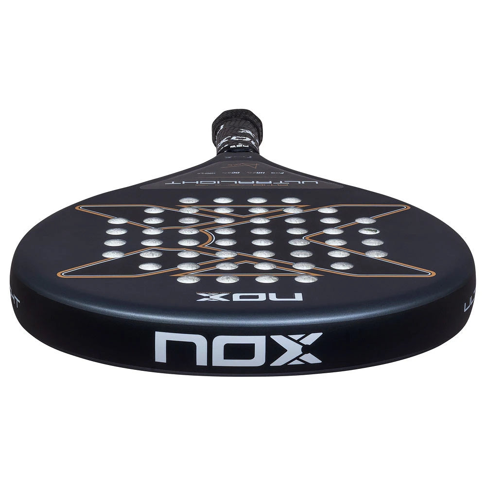 Raquette de padel Nox AT10 Genius Jr Ultralight by Agustin Tapia – vue 4
